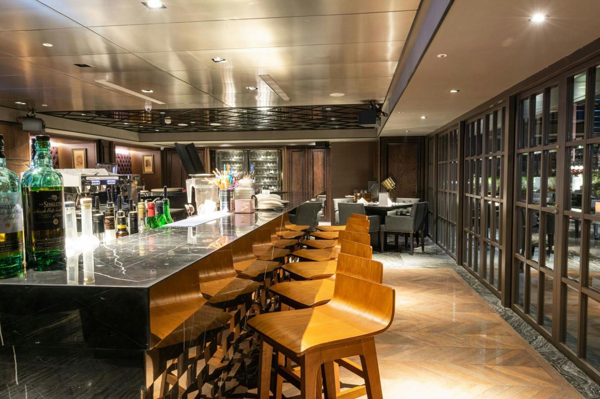 Sheraton Taitung Hotel Εξωτερικό φωτογραφία The bar at the lounge