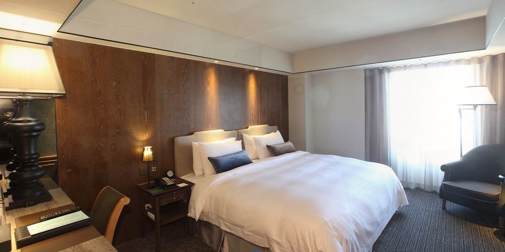 Sheraton Taitung Hotel Εξωτερικό φωτογραφία A bedroom at the hotel